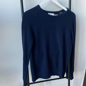 Equipment cashmere sweater size large in navy.